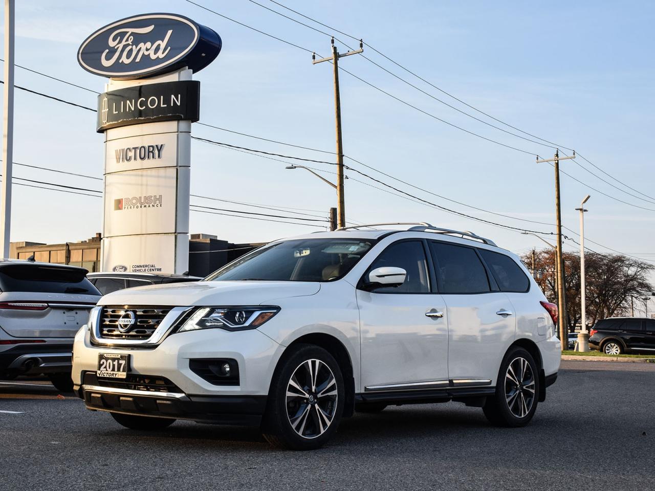 Used 2017 Nissan Pathfinder Platinum Sunroof | Heated and Cooled Seats | for sale in Chatham, ON