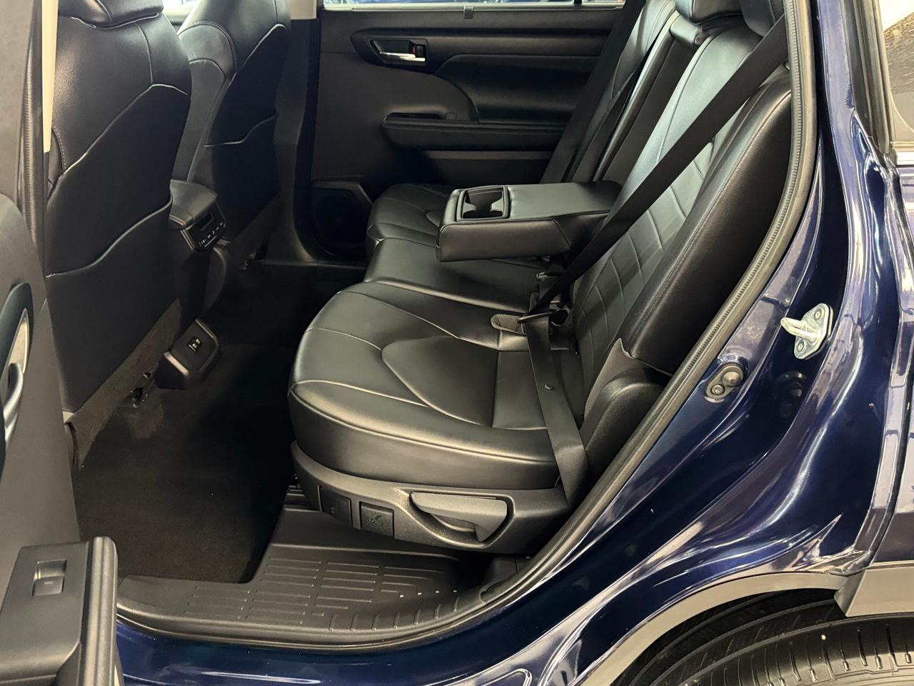 2021 Toyota Highlander XLE AWD 8 Passenger+Leather+Roof+CLEAN CARFAX - Photo #24