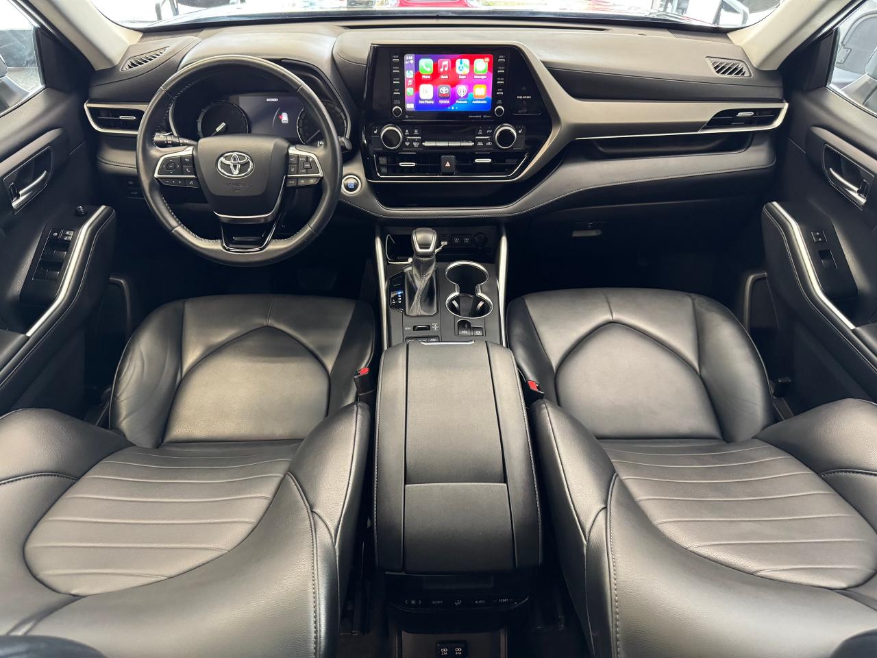 2021 Toyota Highlander XLE AWD 8 Passenger+Leather+Roof+CLEAN CARFAX - Photo #2