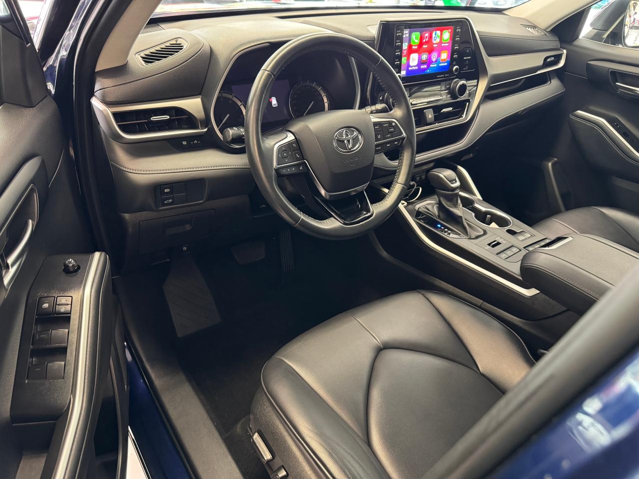 2021 Toyota Highlander XLE AWD 8 Passenger+Leather+Roof+CLEAN CARFAX - Photo #18