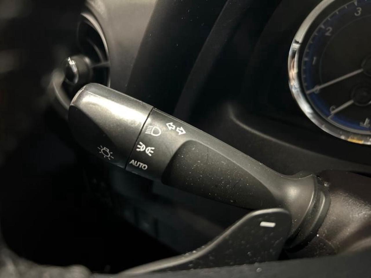 2019 Toyota Corolla SE CVT Photo