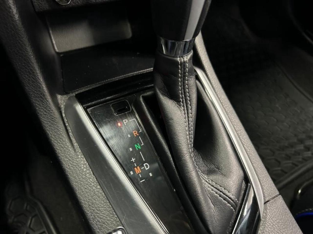 2019 Toyota Corolla SE CVT Photo