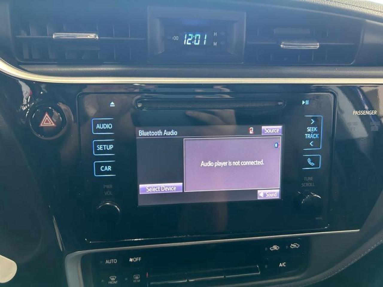 2019 Toyota Corolla SE CVT Photo