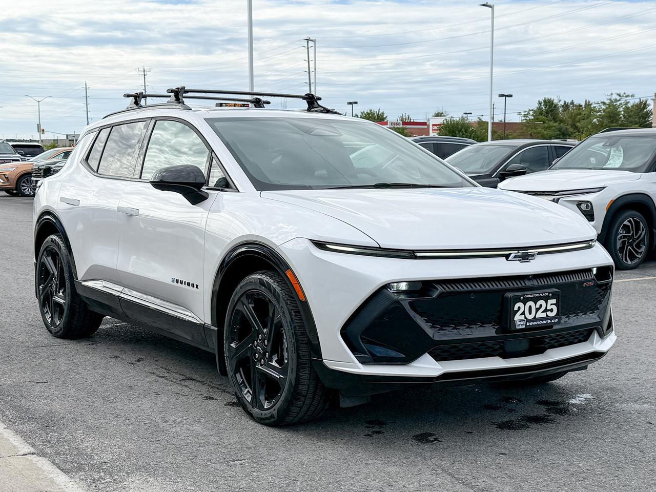 2025 Chevrolet Equinox EV RS FULLY ELECTRIC WITH REMOTE START/ENTRY, SUNROOF, HEATED SEATS, HEATED STEERING WHEEL, VENTILATED SEATS, POWER LIFTGATE, HD SURROUND VISION Photo