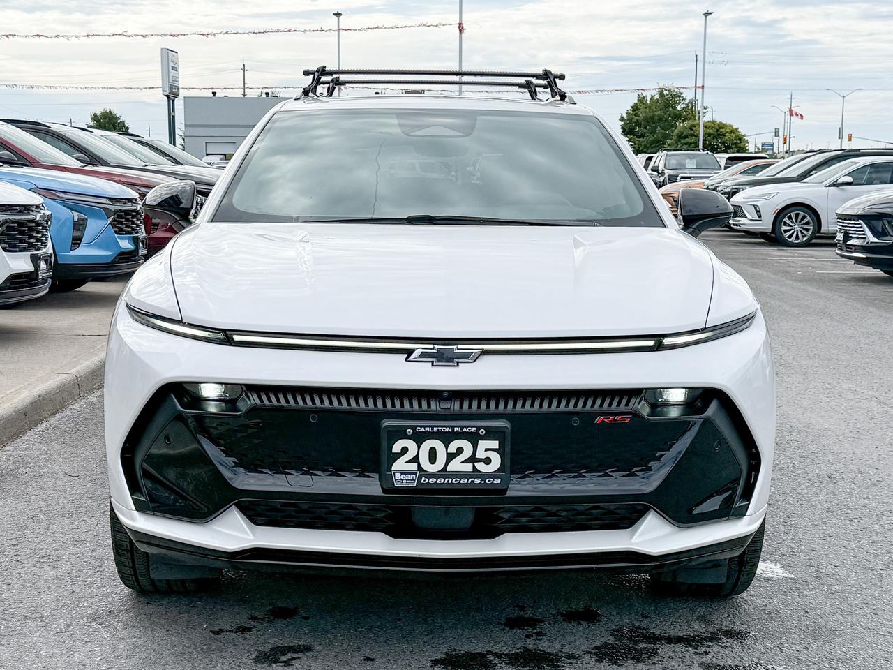 2025 Chevrolet Equinox EV RS FULLY ELECTRIC WITH REMOTE START/ENTRY, SUNROOF, HEATED SEATS, HEATED STEERING WHEEL, VENTILATED SEATS, POWER LIFTGATE, HD SURROUND VISION Photo