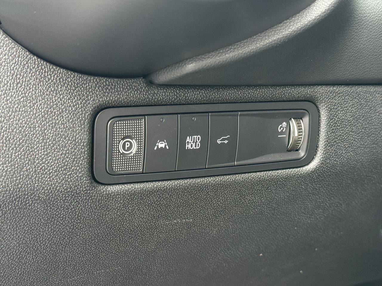 2025 Chevrolet Equinox EV RS FULLY ELECTRIC WITH REMOTE START/ENTRY, SUNROOF, HEATED SEATS, HEATED STEERING WHEEL, VENTILATED SEATS, POWER LIFTGATE, HD SURROUND VISION Photo