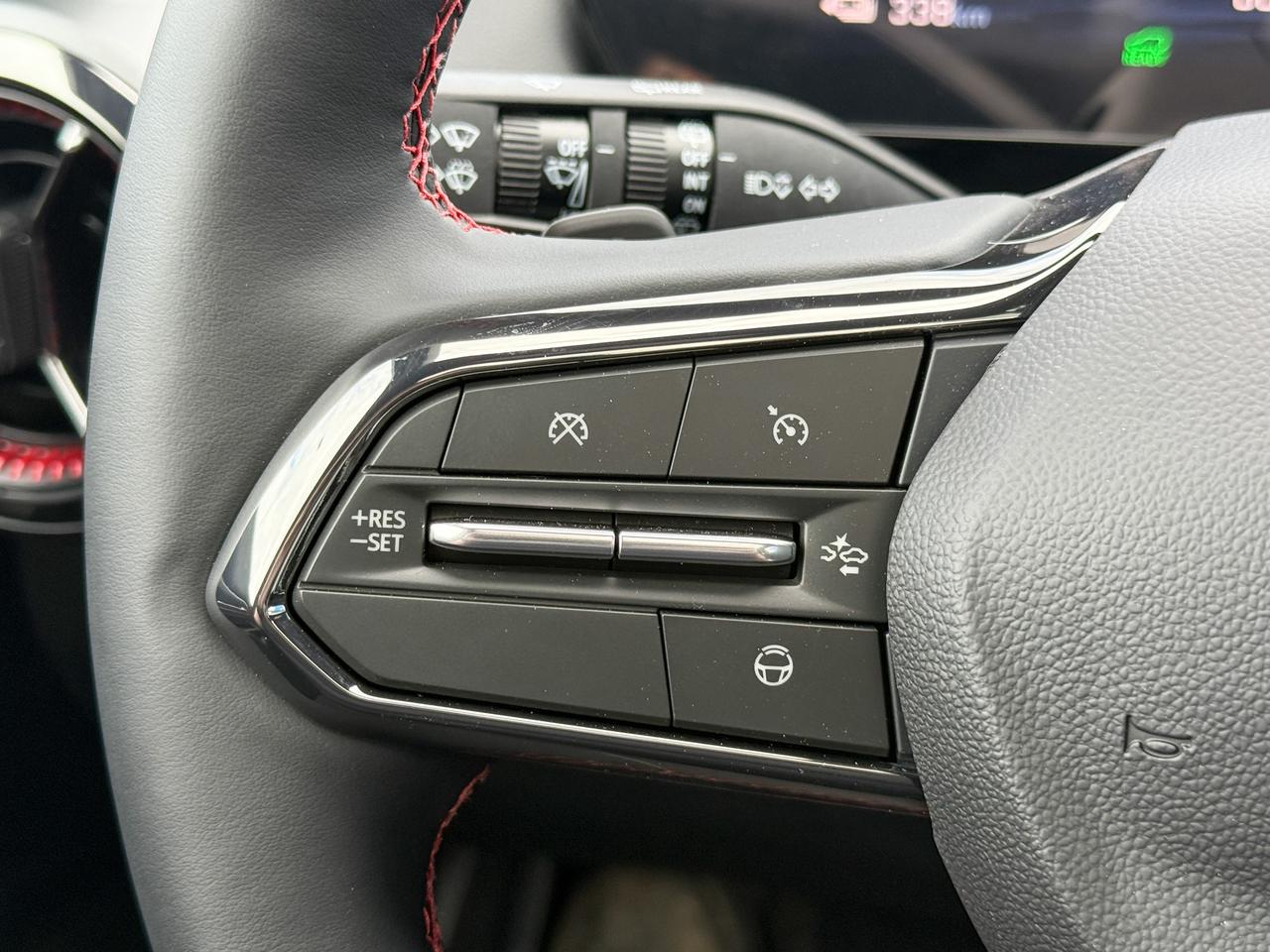 2025 Chevrolet Equinox EV RS FULLY ELECTRIC WITH REMOTE START/ENTRY, SUNROOF, HEATED SEATS, HEATED STEERING WHEEL, VENTILATED SEATS, POWER LIFTGATE, HD SURROUND VISION Photo