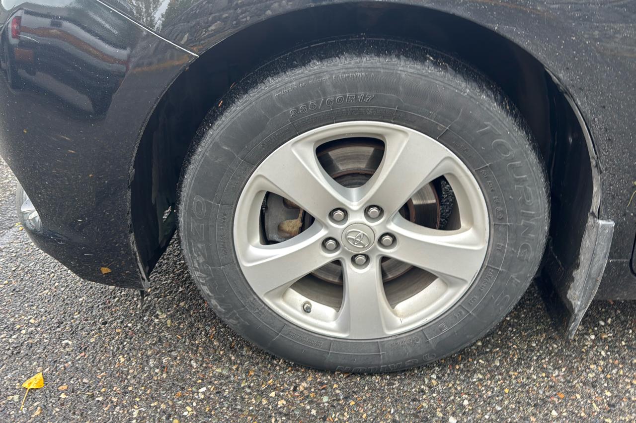 2017 Toyota Sienna LE Photo
