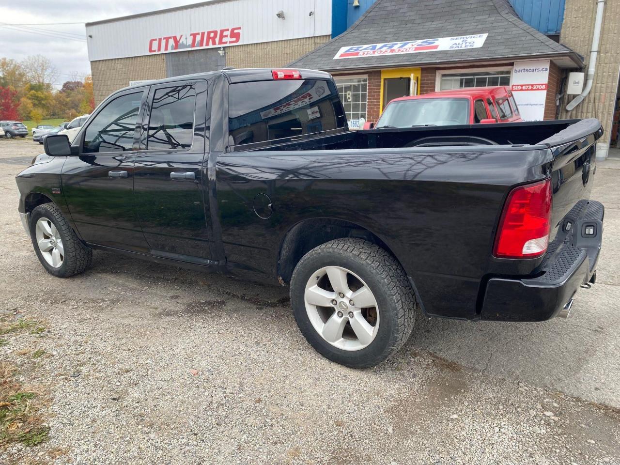 2017 RAM 1500 Express 4WD Quad Cab 140.5" - Photo #3