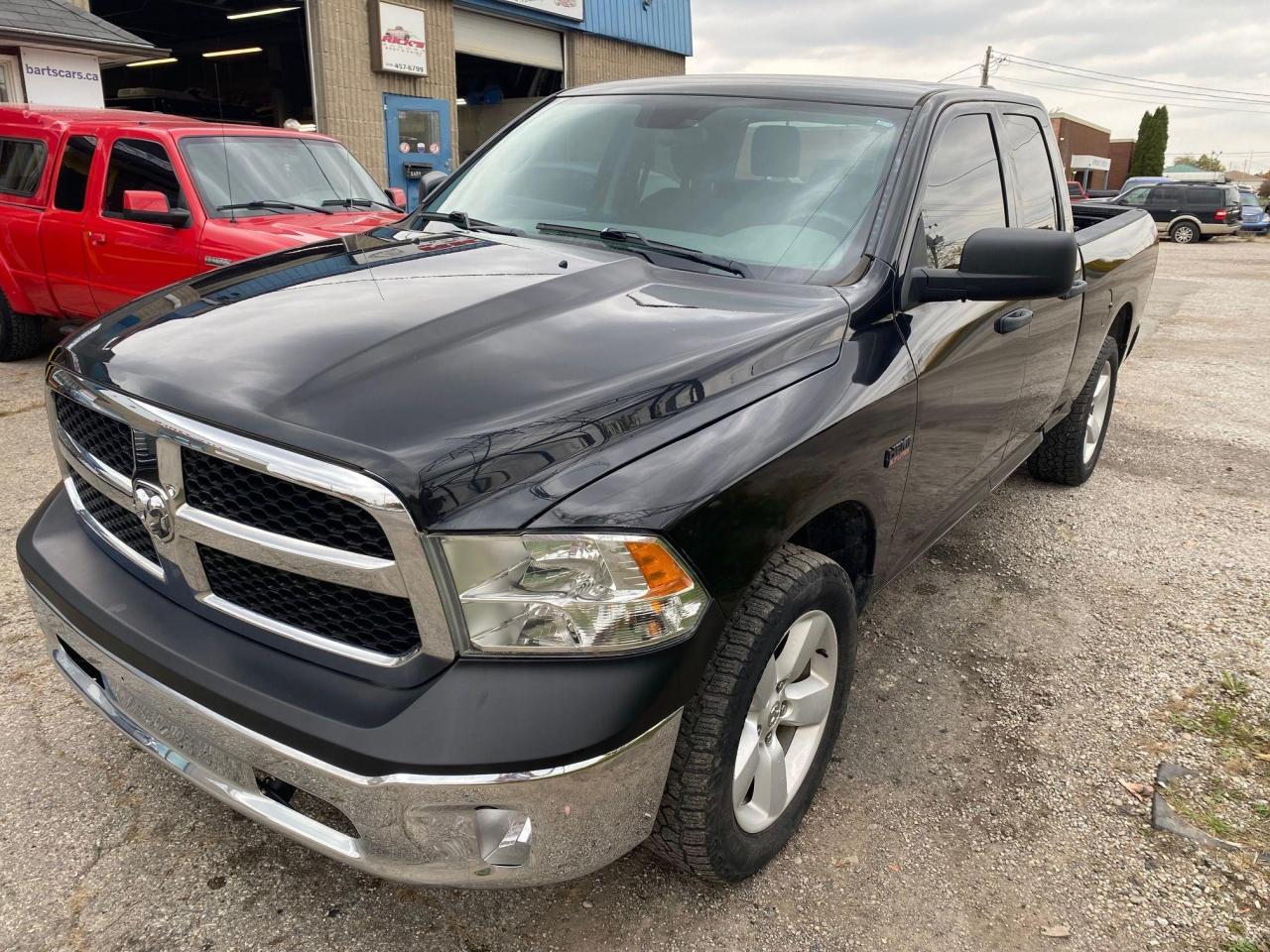 2017 RAM 1500 Express 4WD Quad Cab 140.5" - Photo #5