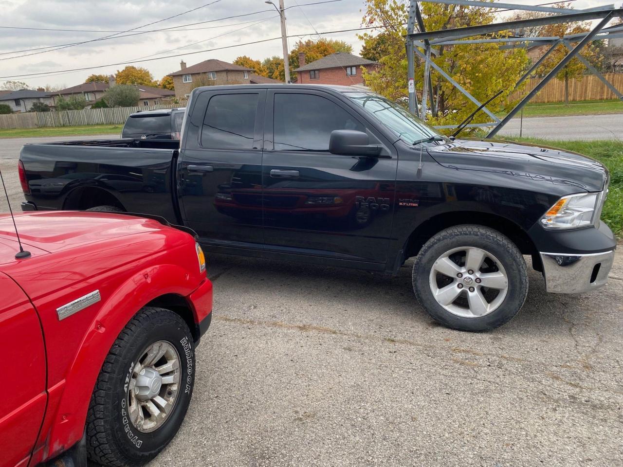 2017 RAM 1500 Express 4WD Quad Cab 140.5" - Photo #8