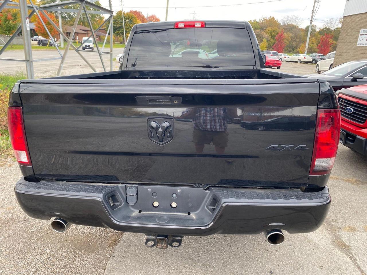 2017 RAM 1500 Express 4WD Quad Cab 140.5" - Photo #10
