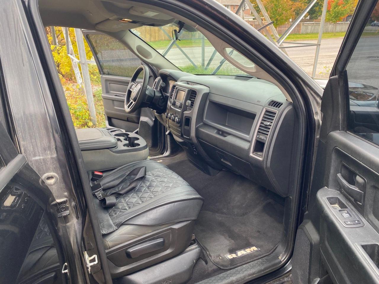 2017 RAM 1500 Express 4WD Quad Cab 140.5" - Photo #17