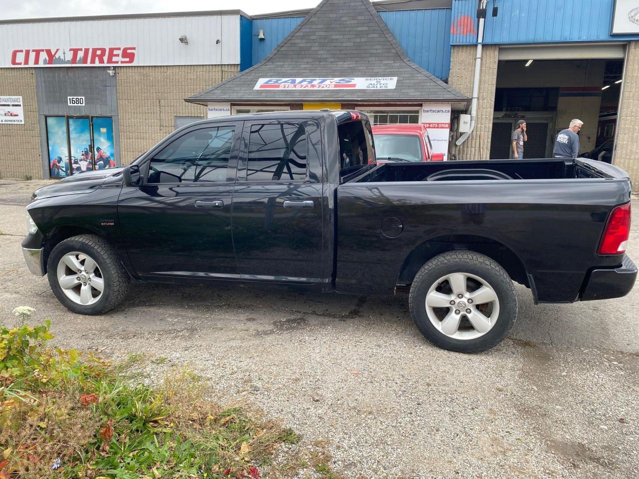 2017 RAM 1500 Express 4WD Quad Cab 140.5" - Photo #18