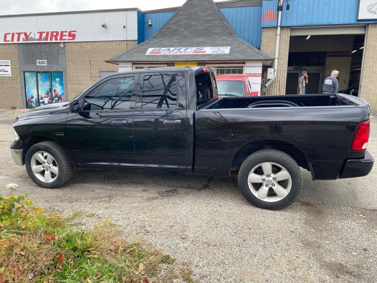 2017 RAM 1500 Express 4WD Quad Cab 140.5" - Photo #19