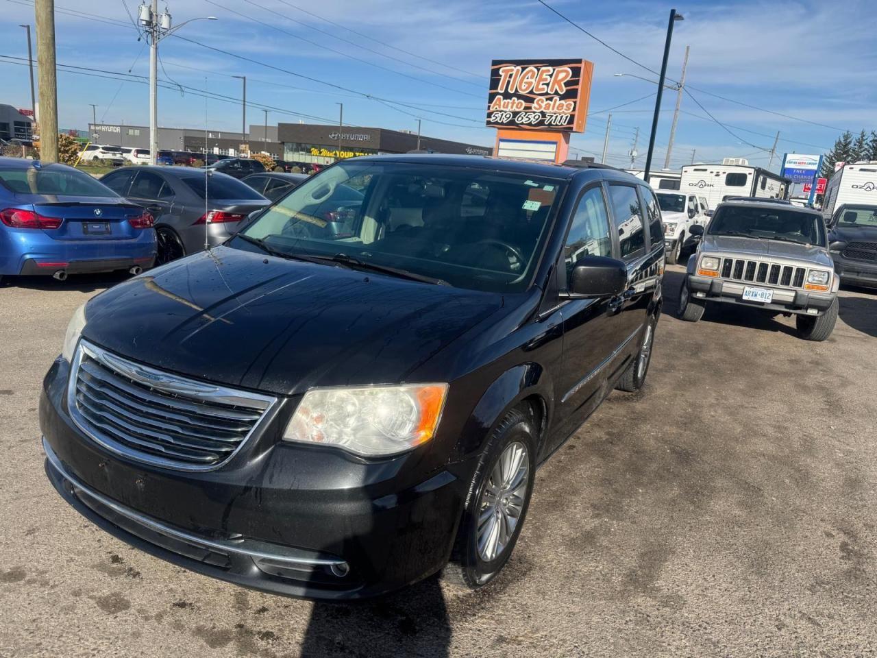 Used 2014 Chrysler Town & Country Touring, LEATHER, LOADED, CERTIFIED for sale in London, ON