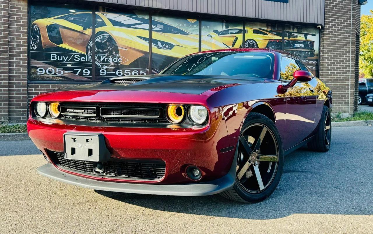 2019 Dodge Challenger  Photo2