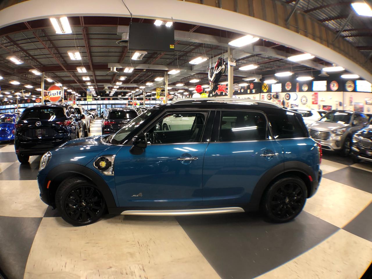 2018 MINI Cooper Countryman Cooper S E ALL4 LEATHER PANO/ROOF NAVI REAR CAMERA Photo3