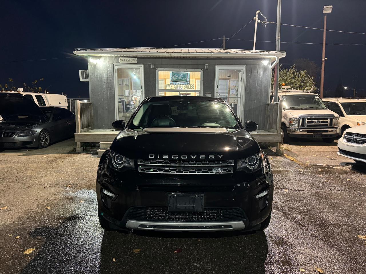 2016 Land Rover Discovery Sport HSE Photo2