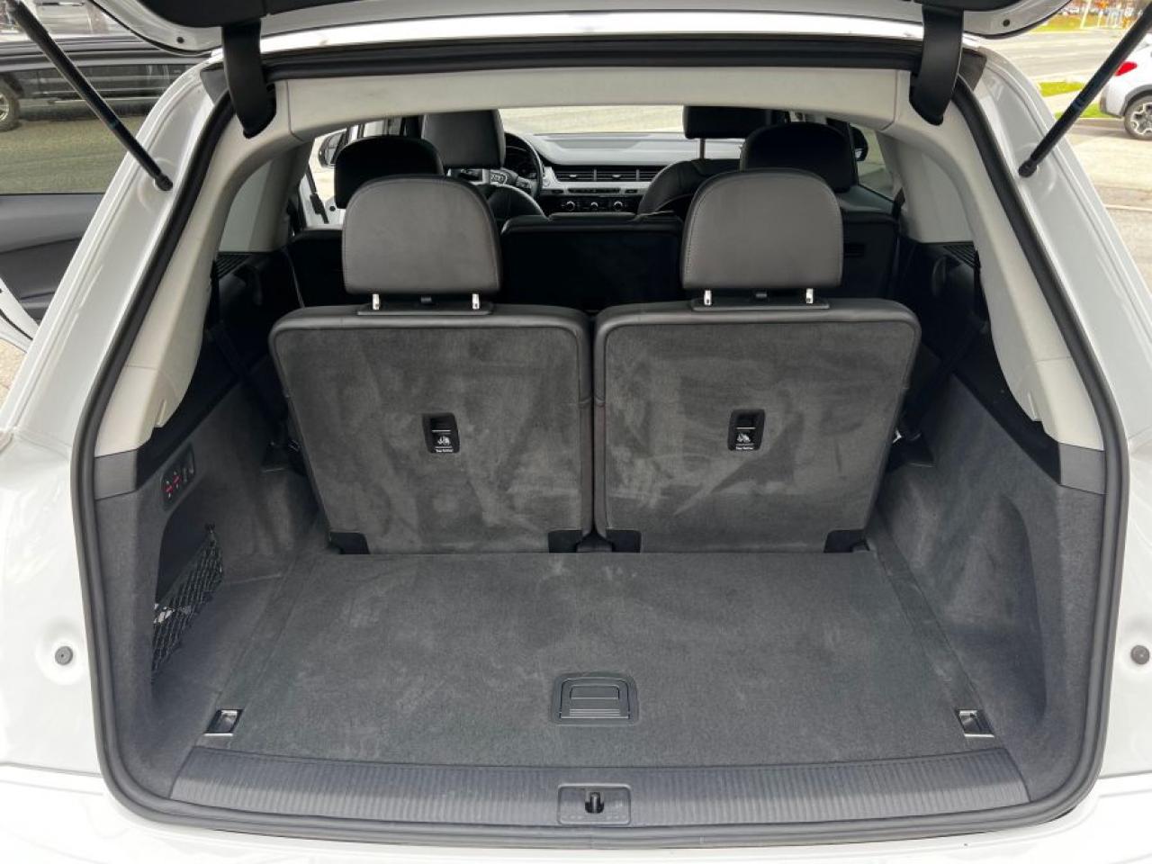 2019 Audi Q7 KOMFORT 7-PASSENGER - Photo #23