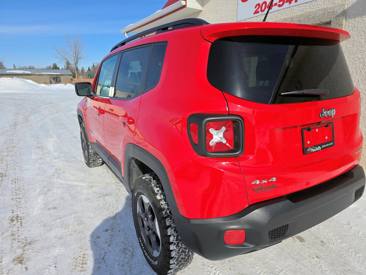 2016 Jeep Renegade 4WD Sport 87,228 km, Local, No Accidents - Photo #19