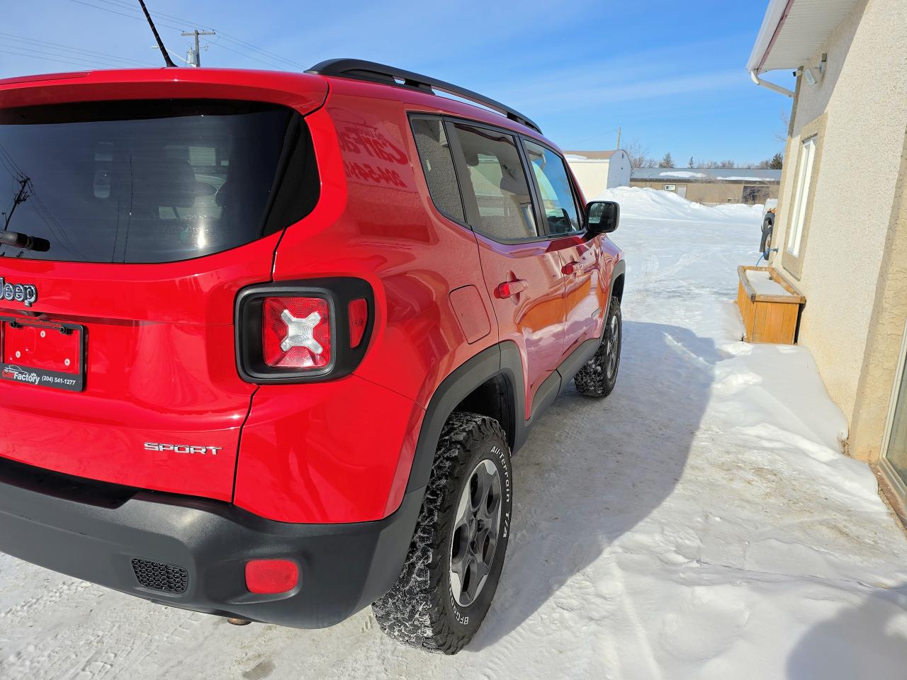 2016 Jeep Renegade 4WD Sport 87,228 km, Local, No Accidents - Photo #22