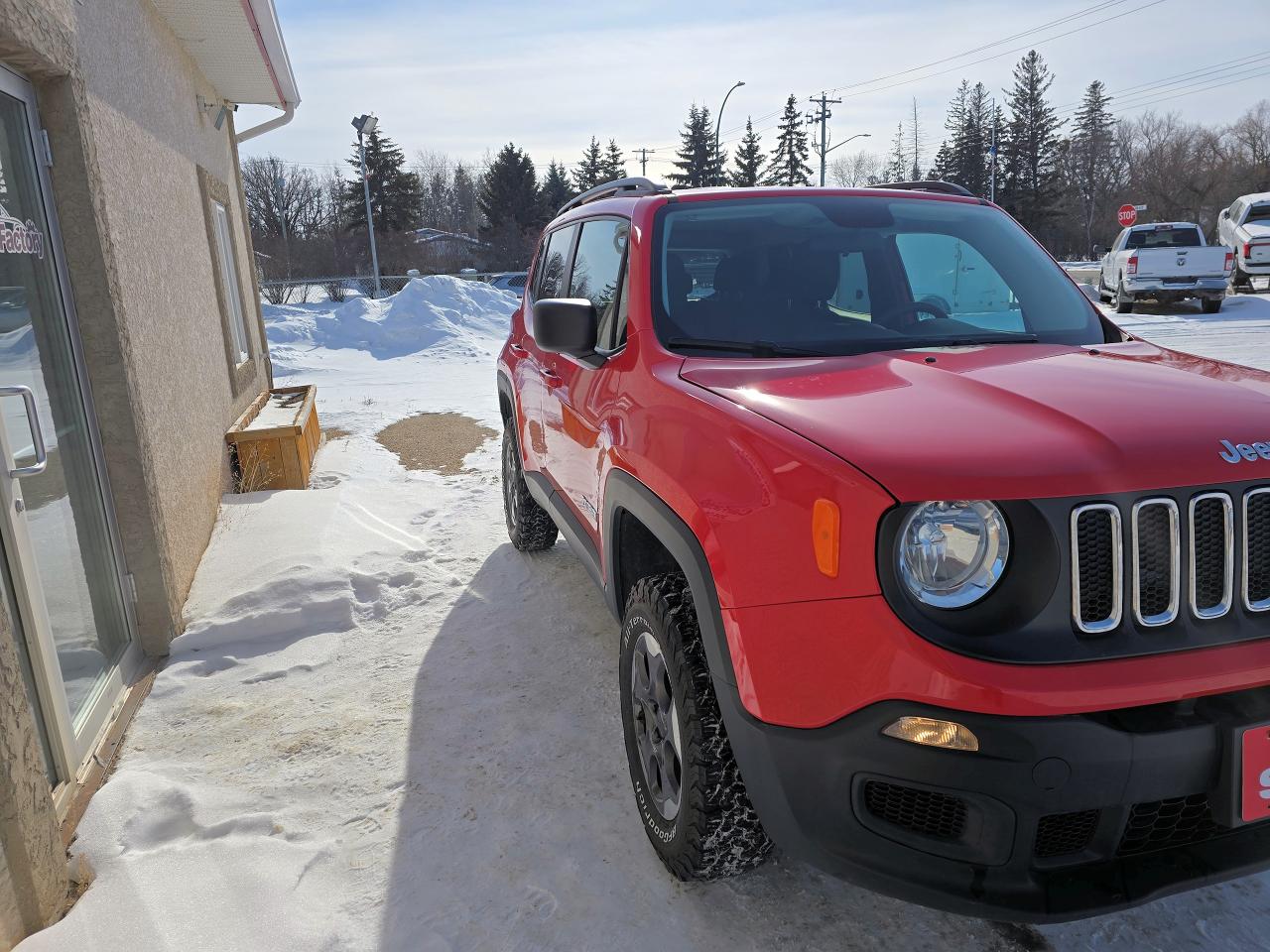 2016 Jeep Renegade 4WD Sport 87,228 km, Local, No Accidents - Photo #4