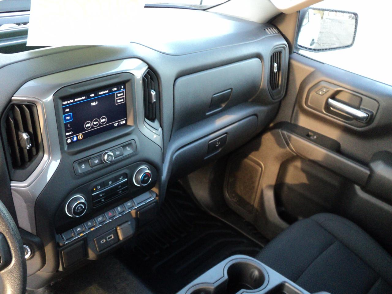 2023 Chevrolet Silverado 1500 WT RegCab 2WD 5.3L8cylGas 8ftBox BackUpCam - Photo #19