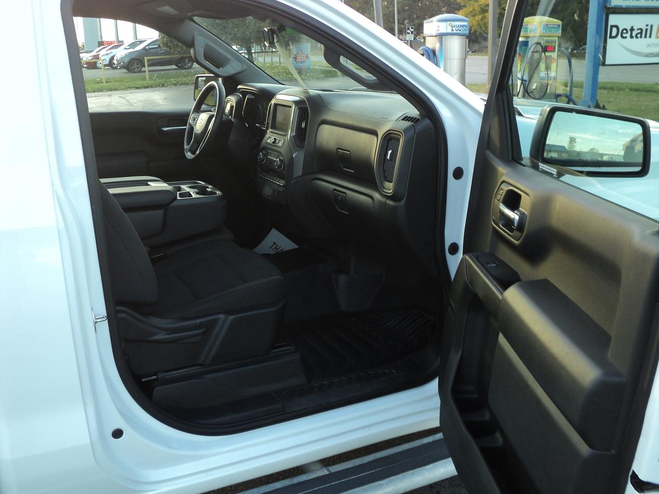 2023 Chevrolet Silverado 1500 WT RegCab 2WD 5.3L8cylGas 8ftBox BackUpCam - Photo #13