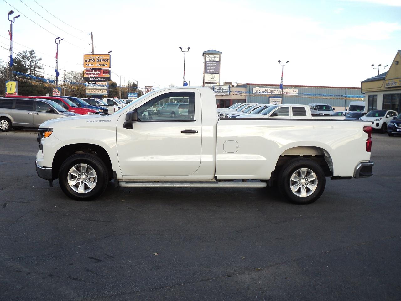 2023 Chevrolet Silverado 1500 WT RegCab 2WD 5.3L8cylGas 8ftBox BackUpCam - Photo #7