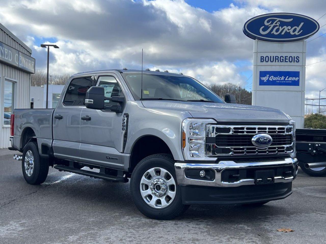 Used 2024 Ford F-250 Super Duty SRW XLT 4WD CREW CAB 6.75' BOX for sale in Midland, ON