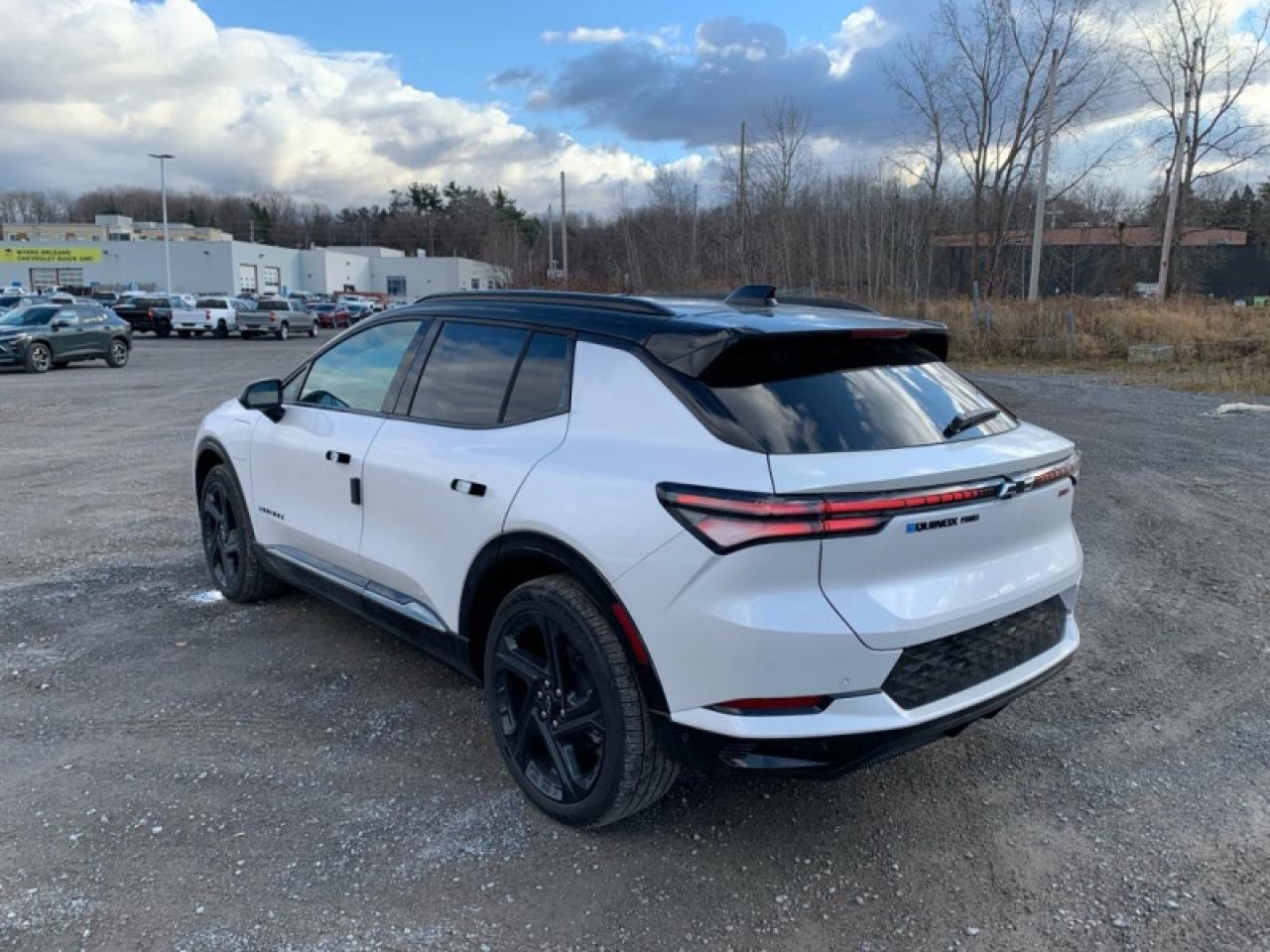 2025 Chevrolet Equinox EV RS  - Sunroof Photo2