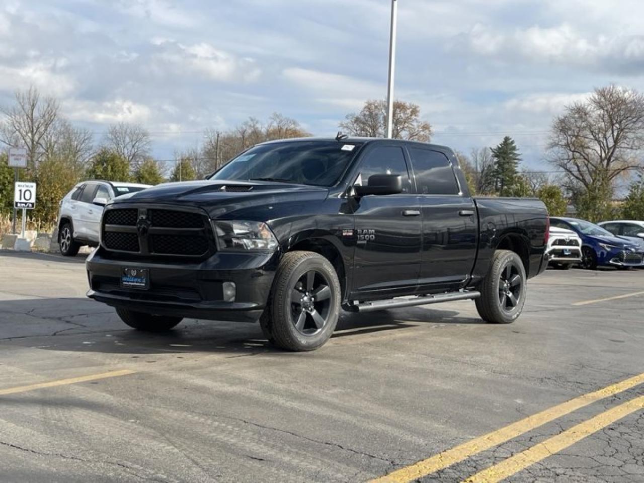 Used 2021 RAM 1500 Classic Express 4x4, Hemi, Heated Seats & Steering, Apple CarPlay & Android Auto, 8.4 Inch Screen & more!! for sale in Guelph, ON