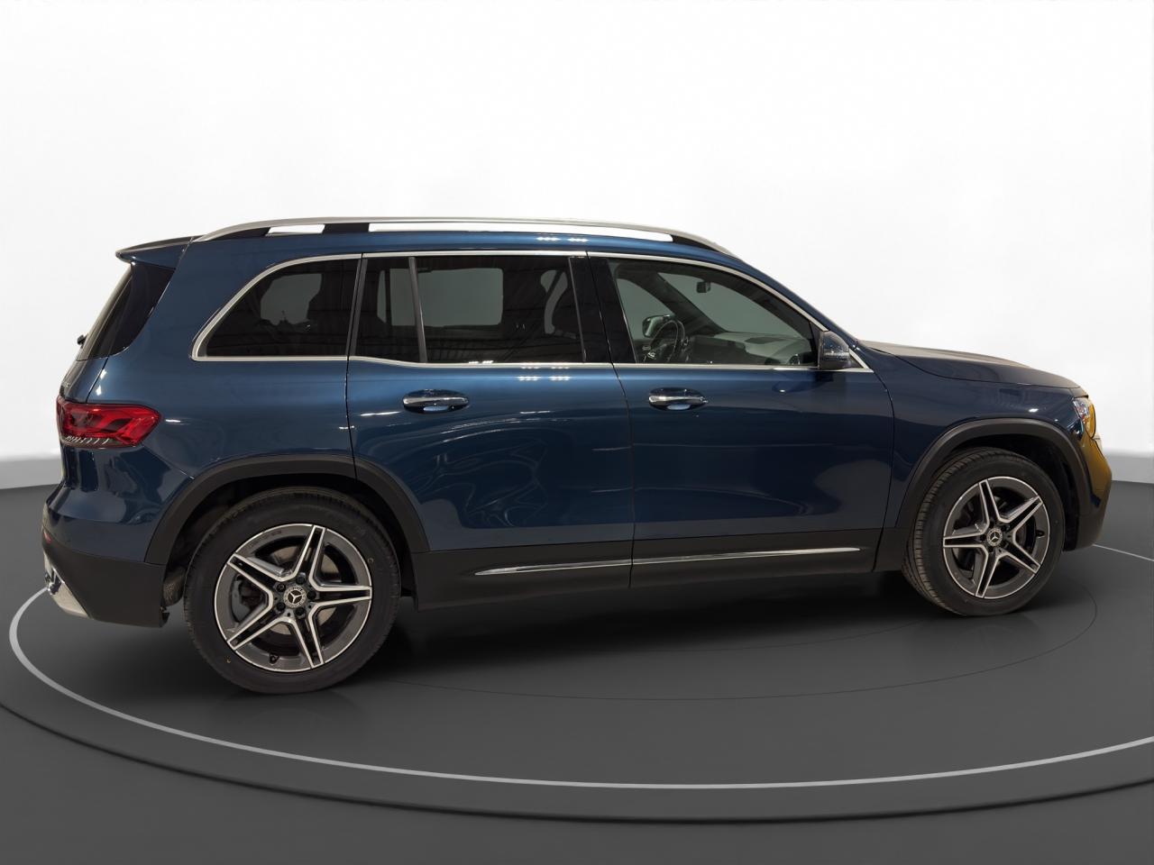 2021 Mercedes-Benz GLB GLB 250 4MATIC - Photo #3