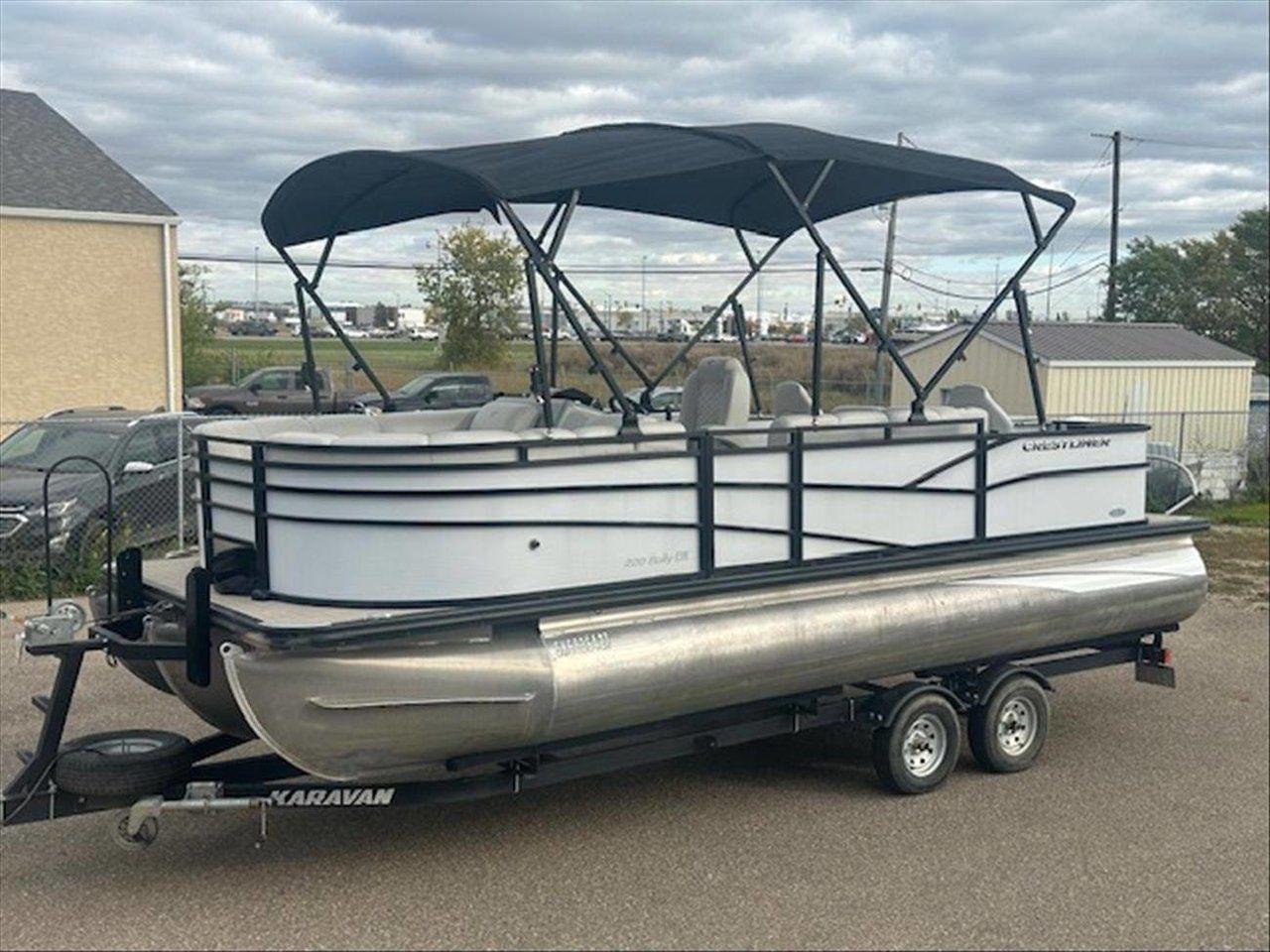 Used 2018 Crestliner 220 RALLY DX 22' CRESTLINER 150 H for sale in Saskatoon, SK