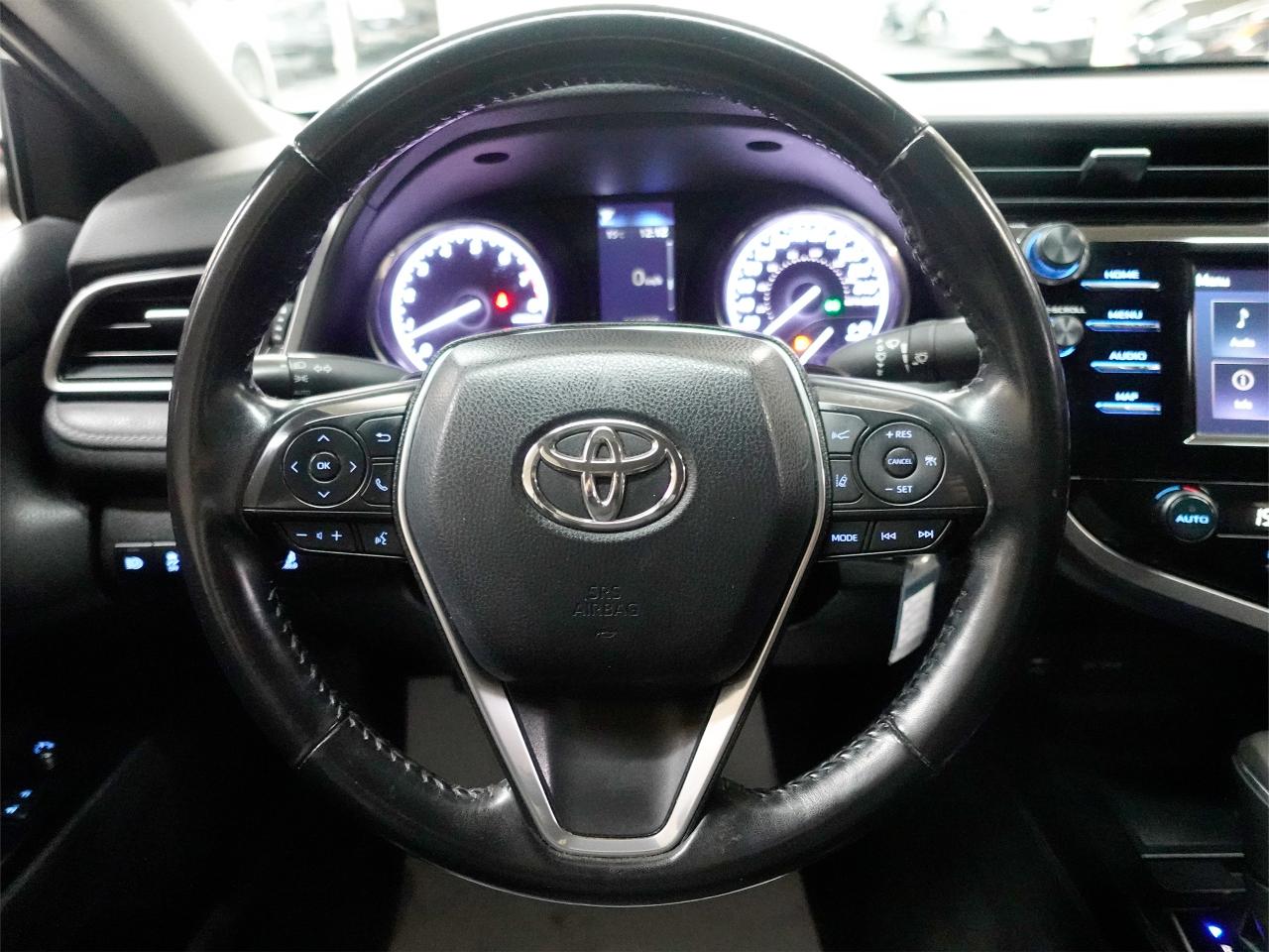 2019 Toyota Camry SE | Leather | ACC | Heated Seats | CarPlay