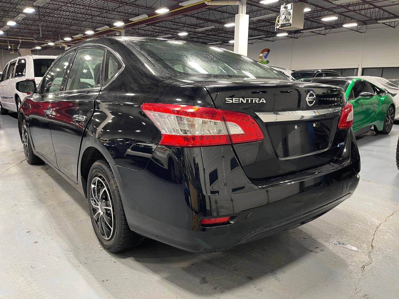 2015 Nissan Sentra S Photo2
