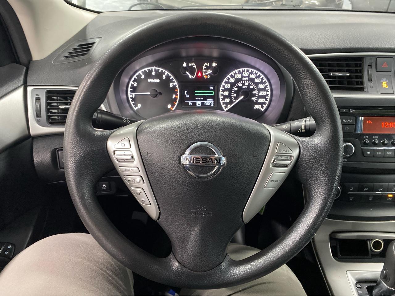 2015 Nissan Sentra S Photo