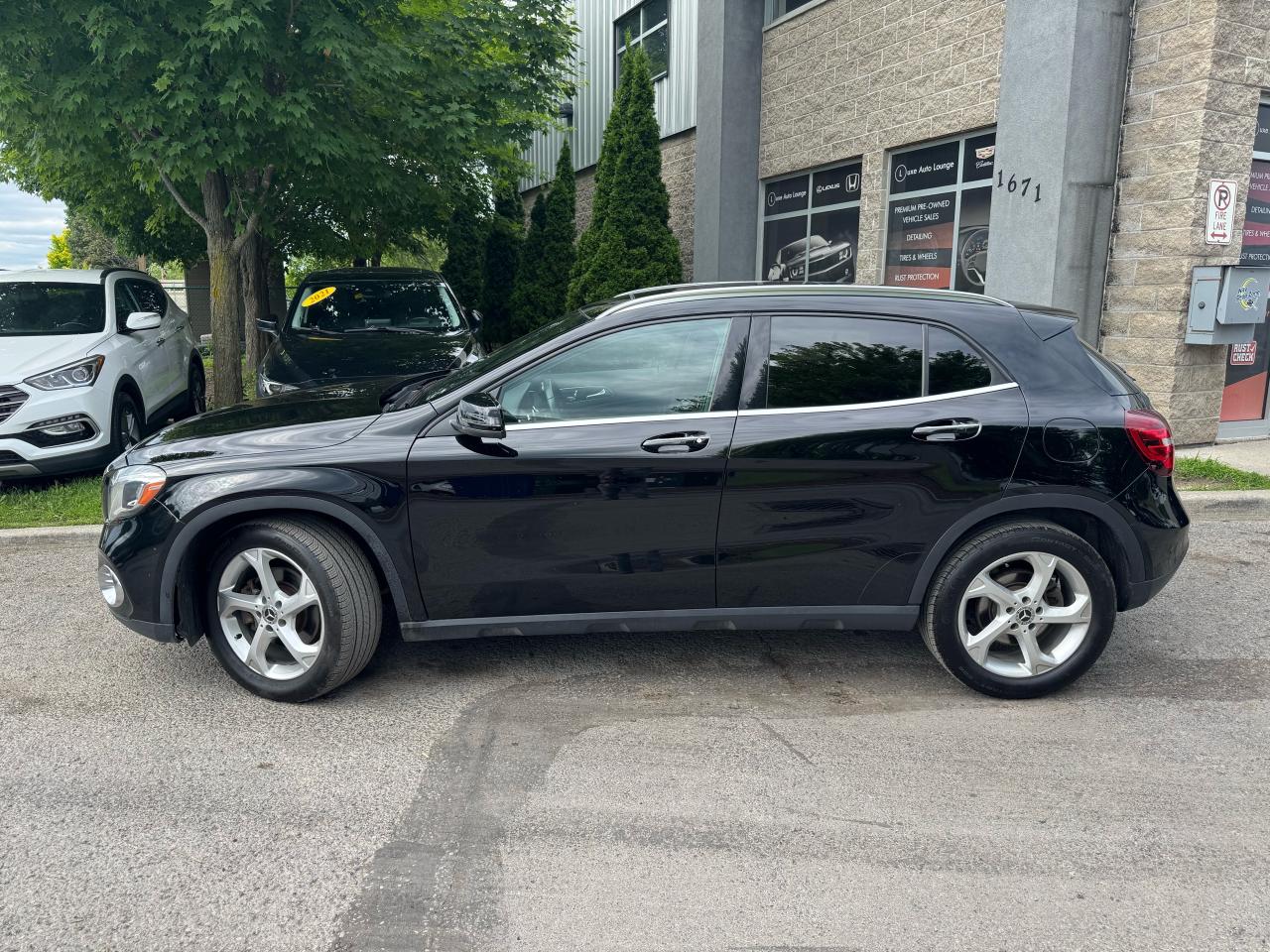 2018 Mercedes-Benz GLA GLA 4MATIC, PANO SUNROOF, LEATHER, HEATED SEATS! Photo3