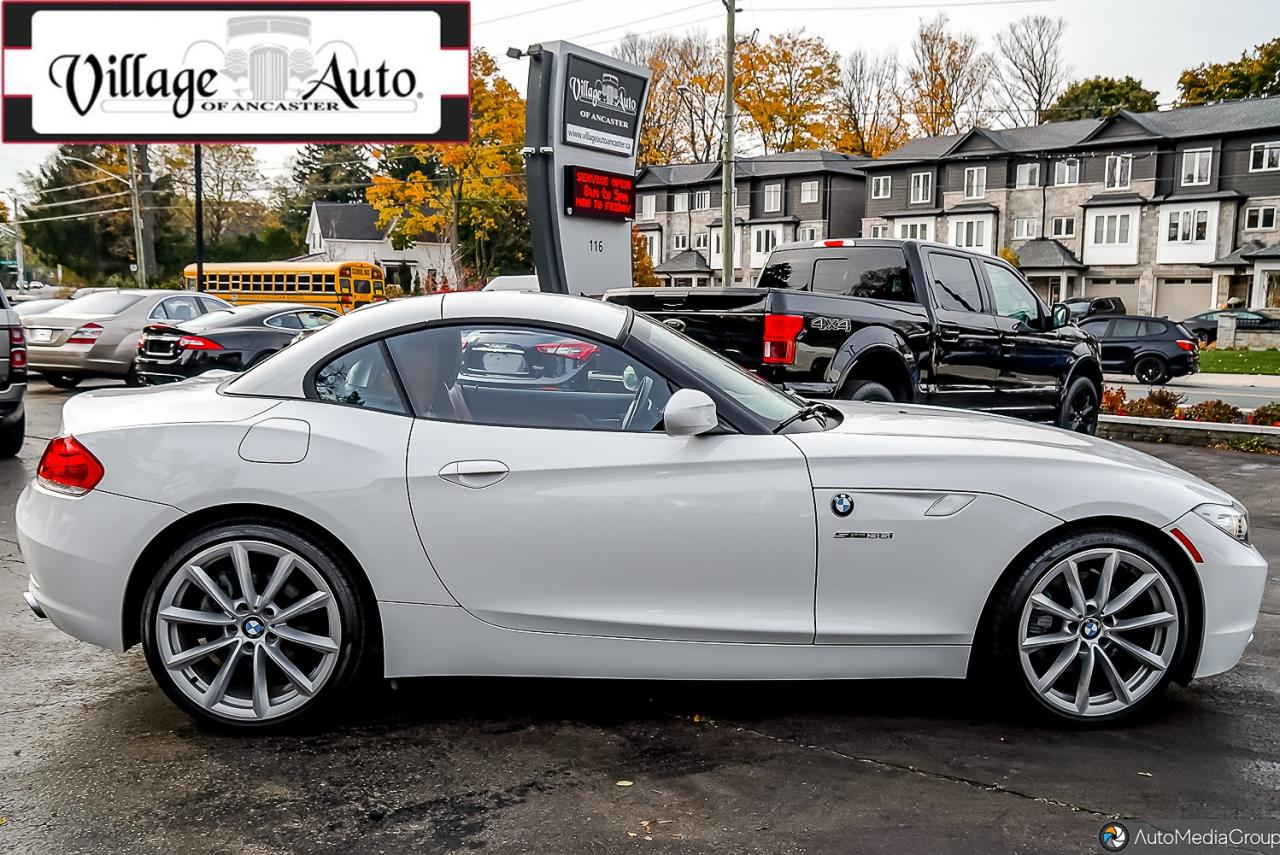 2011 BMW Z4 2dr Roadster sDrive35i - Photo #3