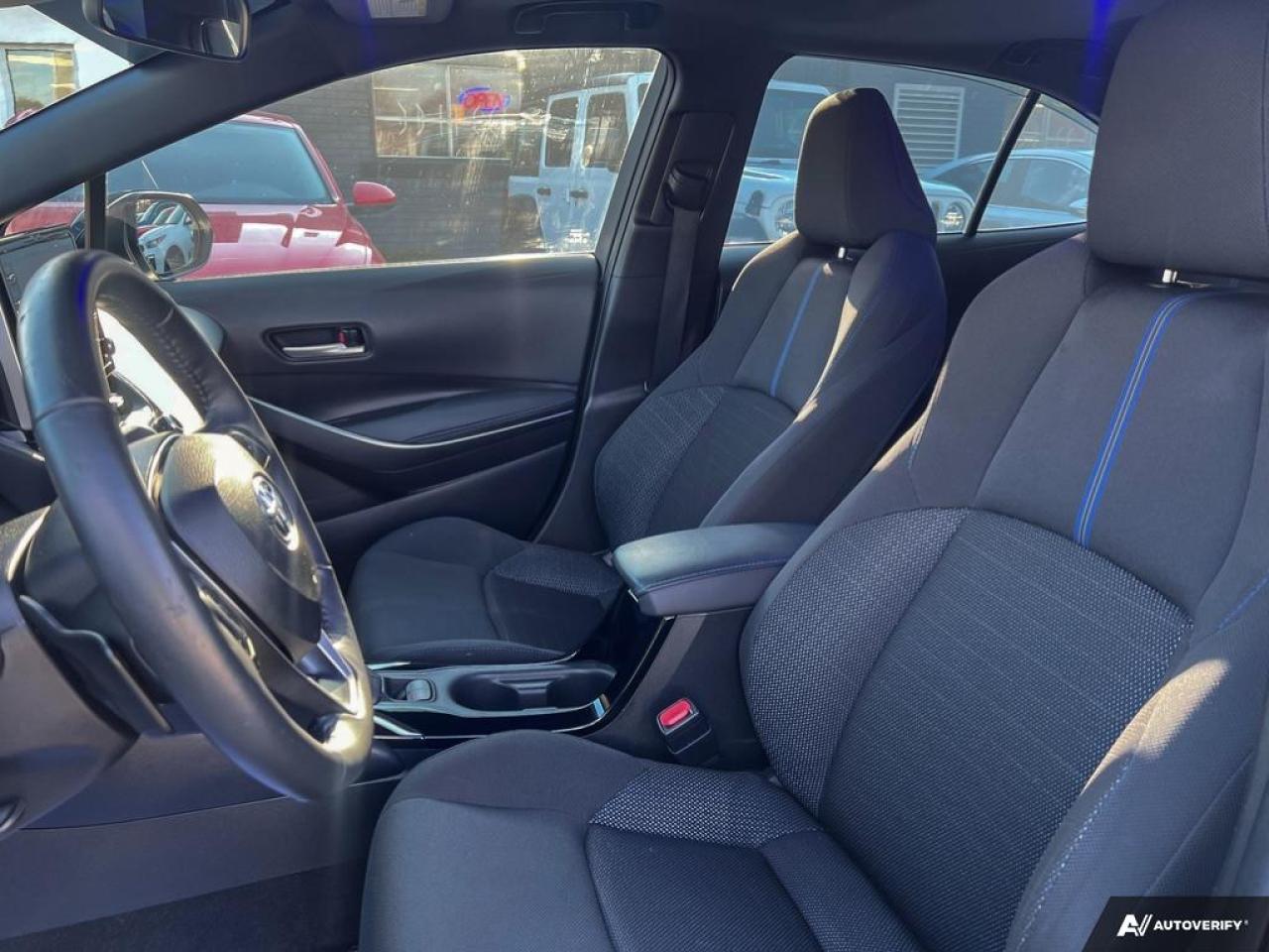 2021 Toyota Corolla SE / ROOF / REVERSE CAM / HTD SEATS / NO ACCIDENTS - Photo #11
