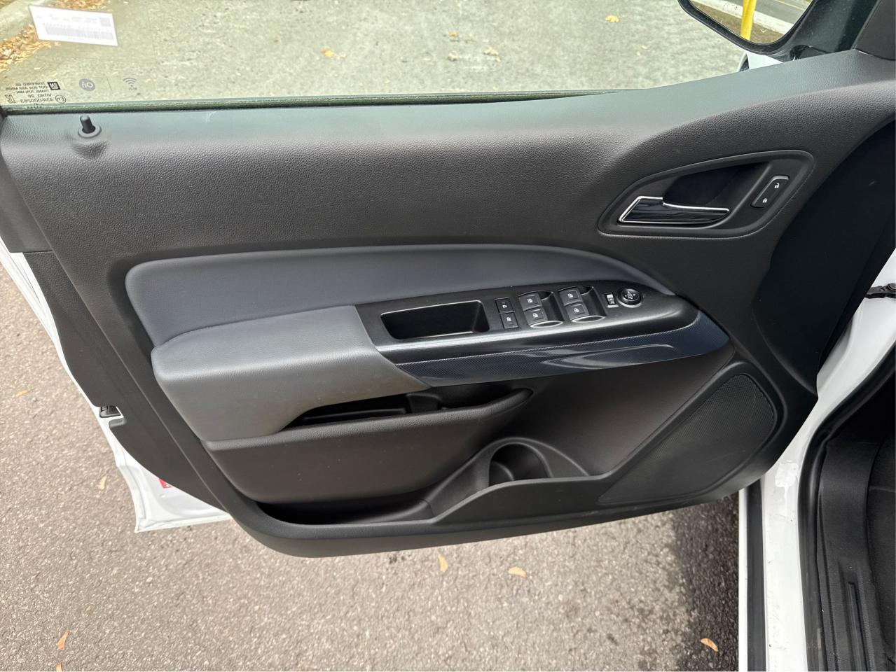 2021 Chevrolet Colorado Z71 CREW CAB SHORT B - Photo #20