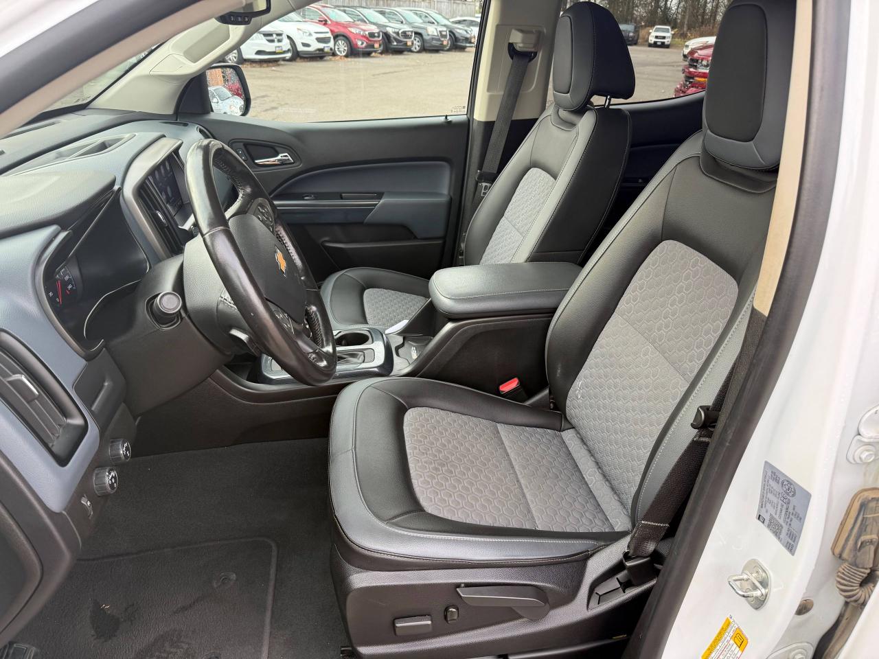 2021 Chevrolet Colorado Z71 CREW CAB SHORT B - Photo #29