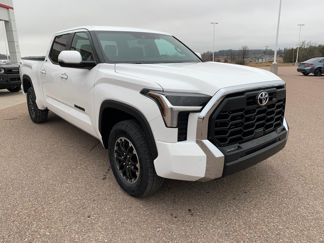 2025 Toyota Tundra SR5 Crewmax TRD Offroad 6.5` Box Photo