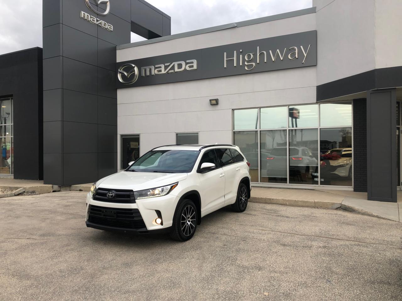 Used 2018 Toyota Highlander XLE AWD for sale in Steinbach, MB