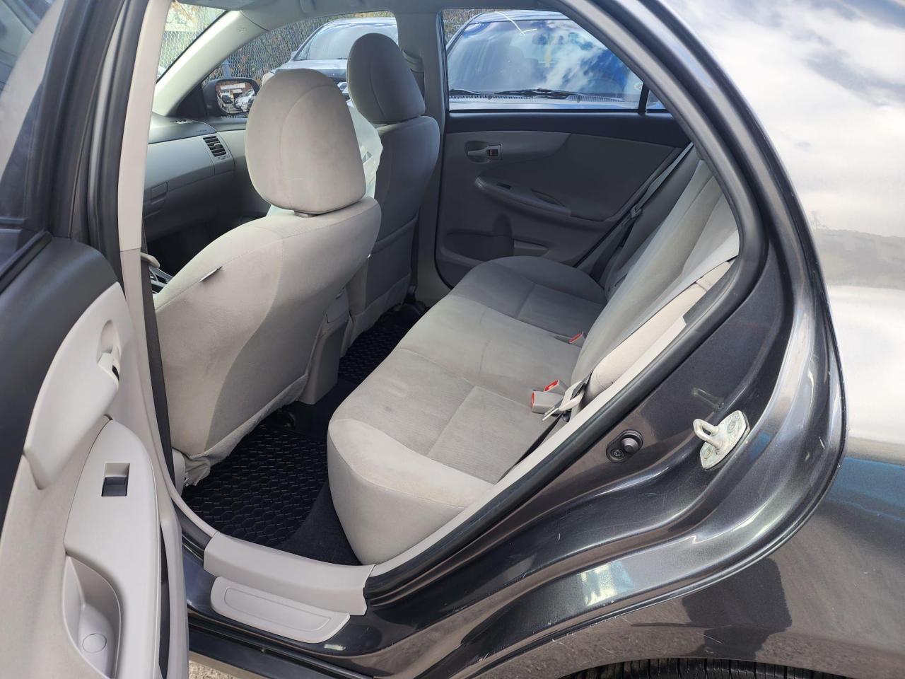 2013 Toyota Corolla 4DR SDN AUTO CE - Photo #7