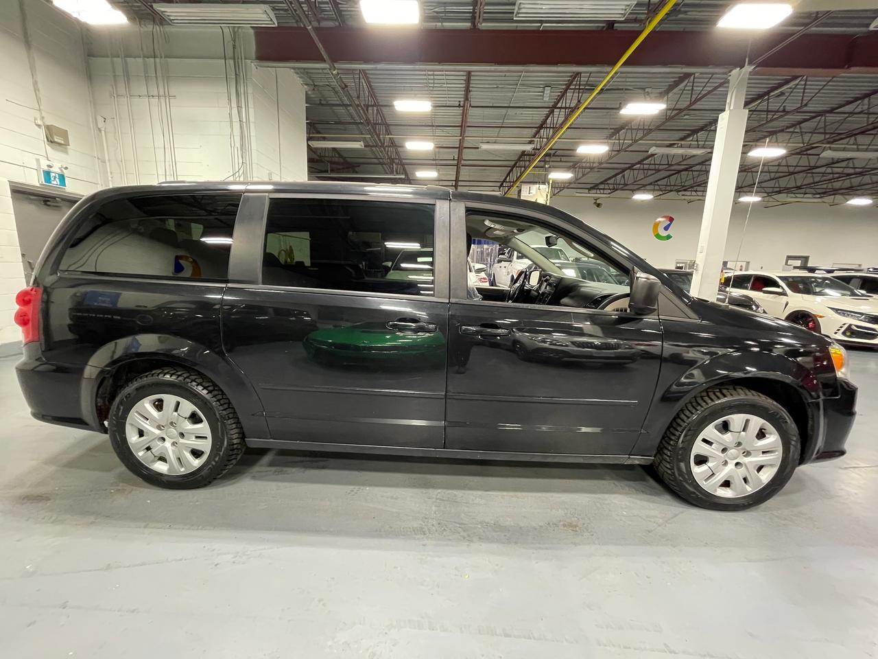 2015 Dodge Grand Caravan SXT Photo