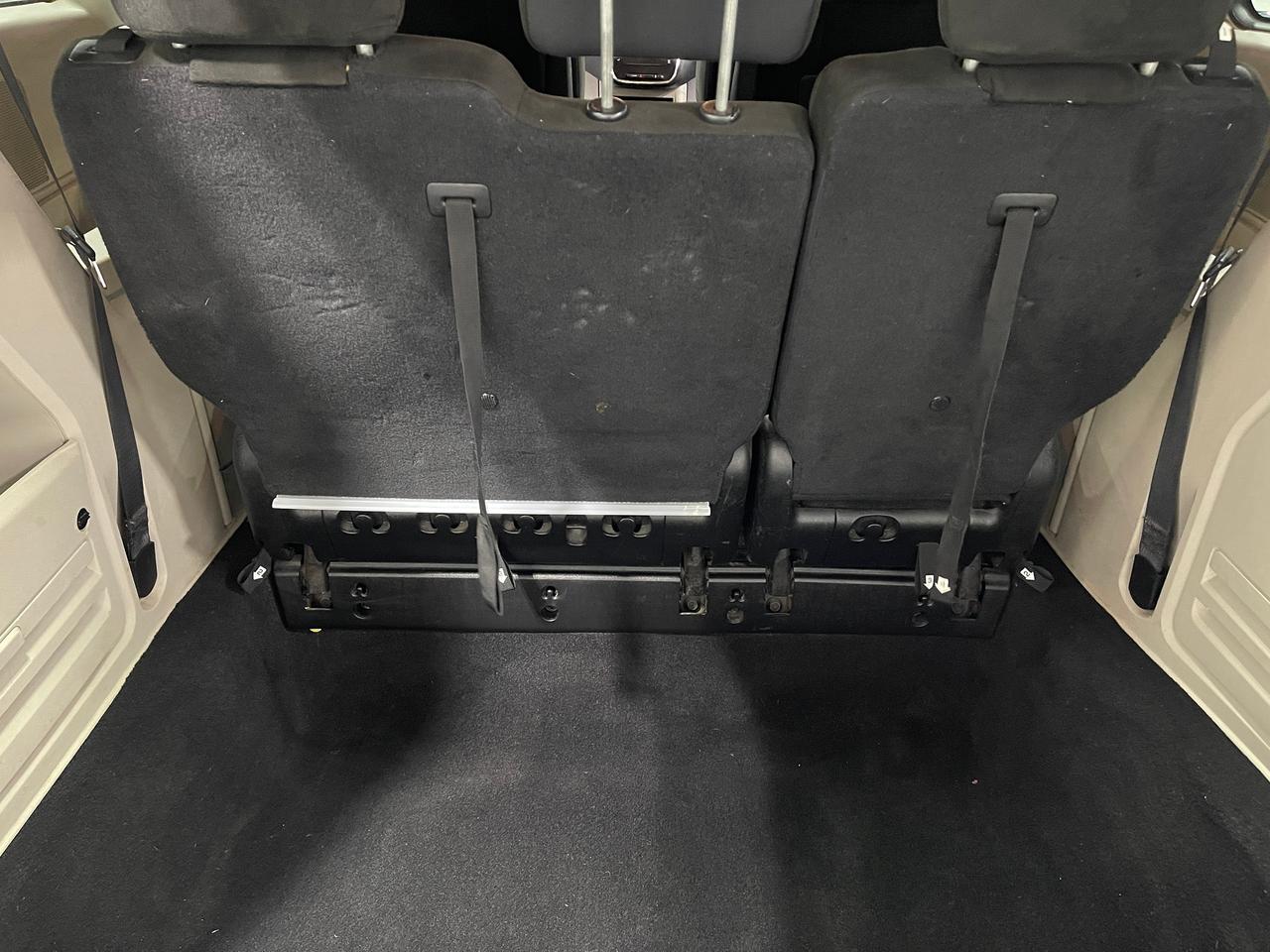 2015 Dodge Grand Caravan SXT Photo