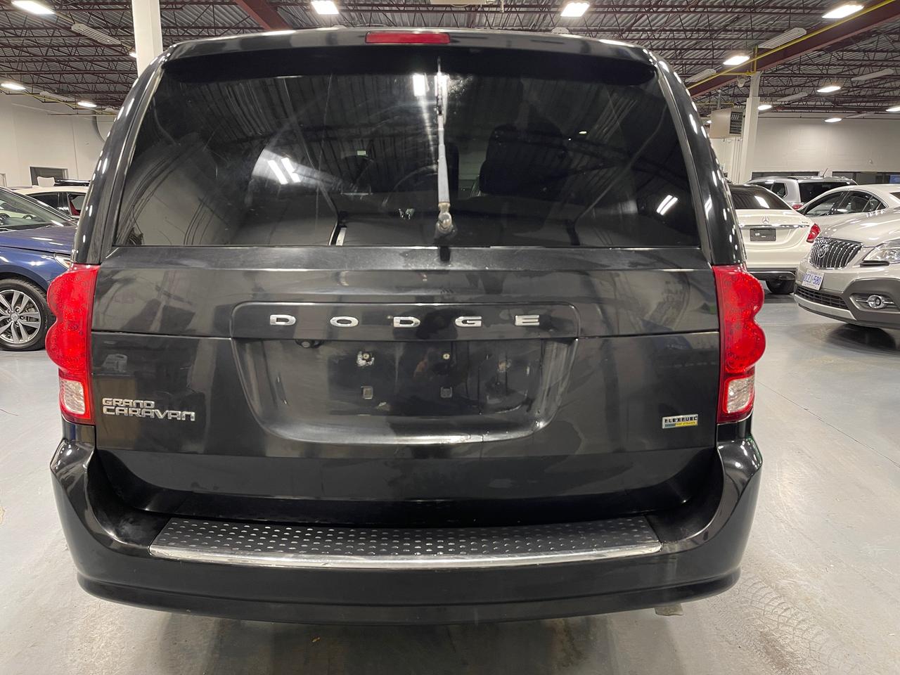 2015 Dodge Grand Caravan SXT Photo