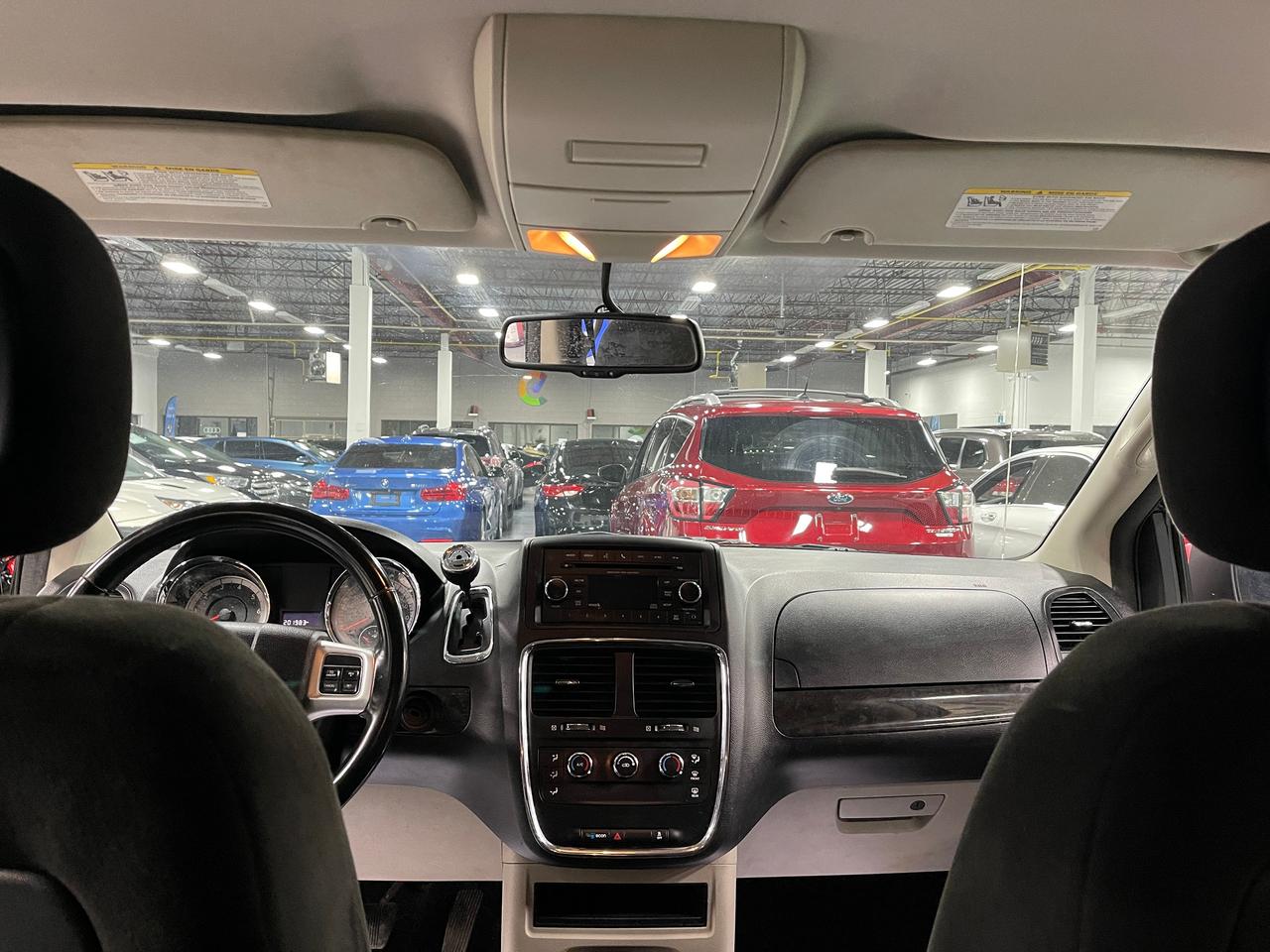 2015 Dodge Grand Caravan SXT Photo